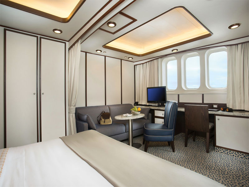SILVER GALAPAGOS Explorer Suite