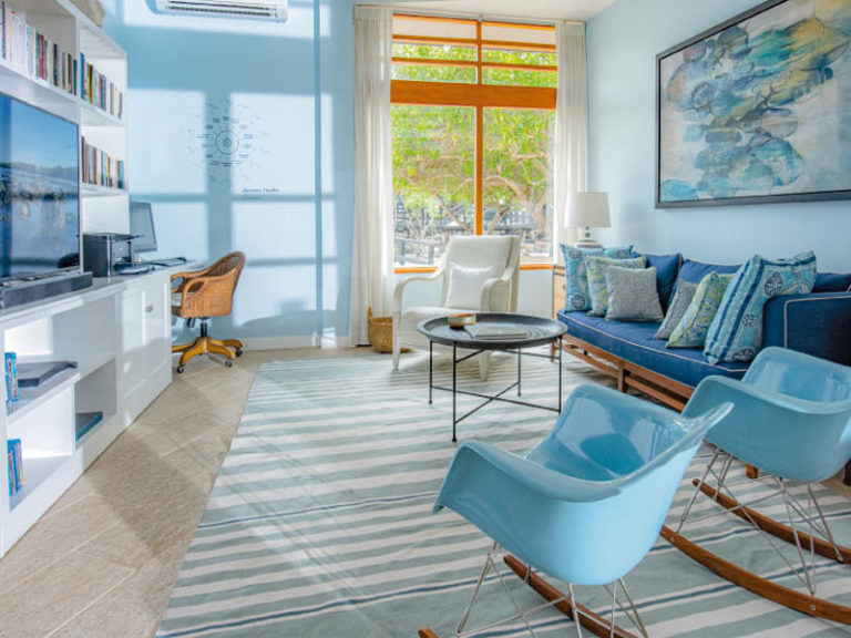 FINCH BAY GALAPAGOS ISLANDS HOTEL video