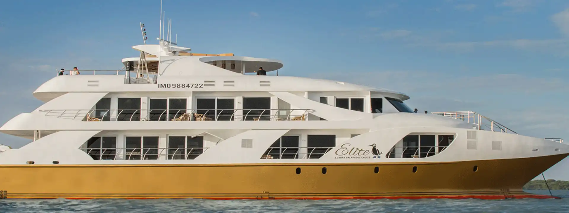 ELITE-ITINERARIES Galapagos-Islands cruises-slider-side-profile