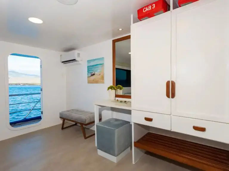 Golden-Stateroom-King-7-800x600 copy