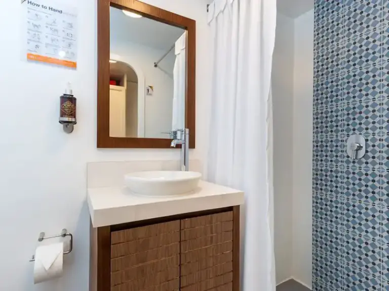 OCEAN SPRAY Golden-Stateroom-Single-4-800x600 copy