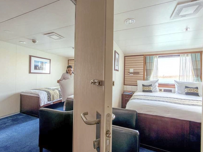 NATIONAL-GEOGRAPHIC-ENDEAVOUR-II-cabins-category-4-bridge-deck-image