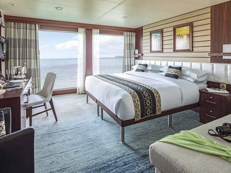 NATIONAL-GEOGRAPHIC-ENDEAVOUR-II-cabins-suite-B-bridge-deck-image