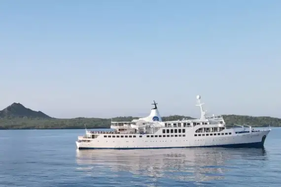 GALAPAGOS-LEGEND-ship-image