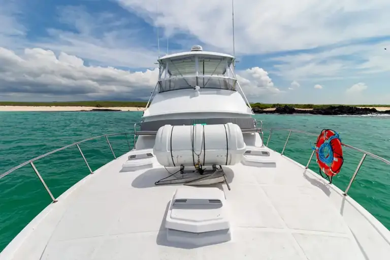 GALAXY DAILY bow deck view