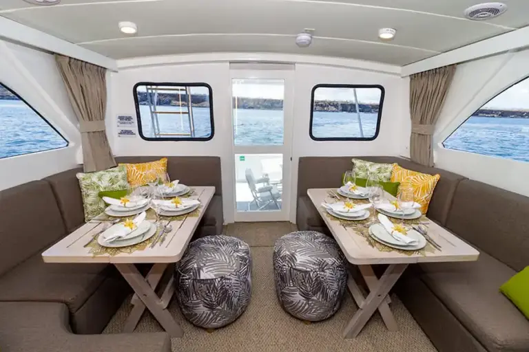 GALAXY DINING table and seats