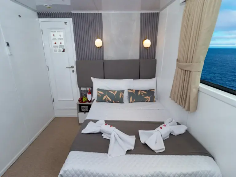 GALAXY-YACHT-matrimonial-cabin-2-image