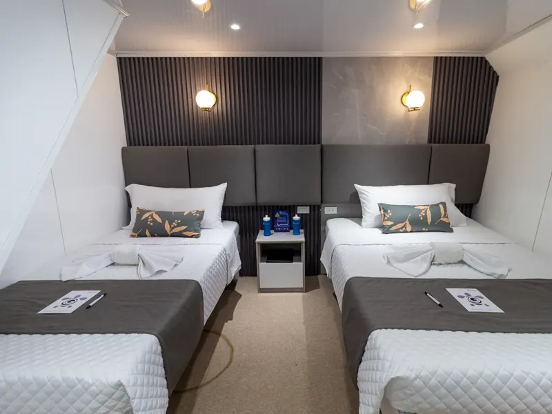 GALAXY-YACHT-twin-cabin-image