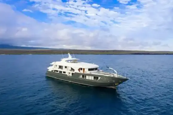 INFINITY GALAPAGOS ship