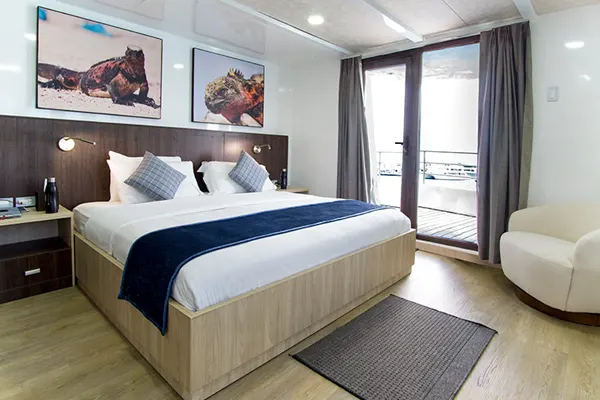 NATURAL-PARADISE-UPPER- DECK -BALCONY- SUITE-image