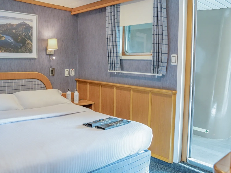 ISABELA-II-standard-cabin-image