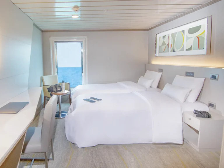 LA-PINTA-LUXURY-CABINS-image