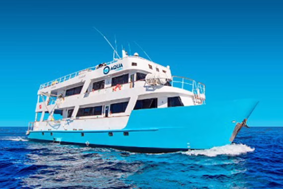 Aqua_exterior3-Galapagos-Islands (600x400)