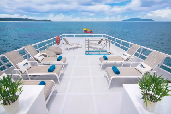 Aqua_sundeck-1024x731