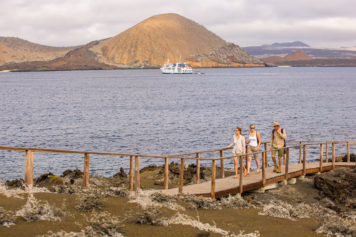 Best-Time-To-Visit-Galapagos-Islands-Yacht-Isabela-II-Hikes
