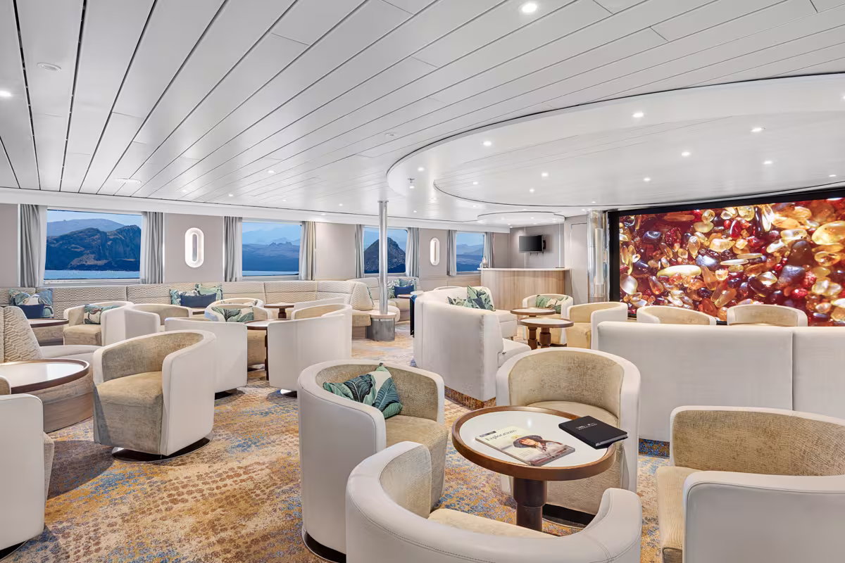 Ship-NG-Gemini-Interior-Discovery-Lounge-GBC