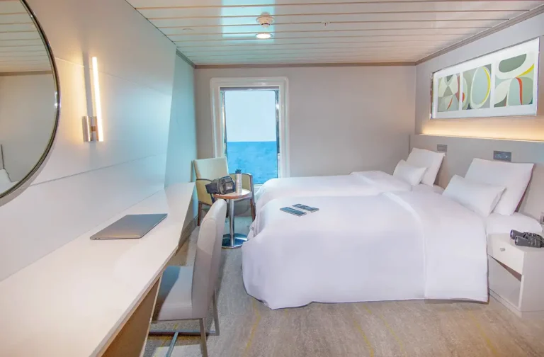 La Pinta luxury-twin-cabin-la-pinta