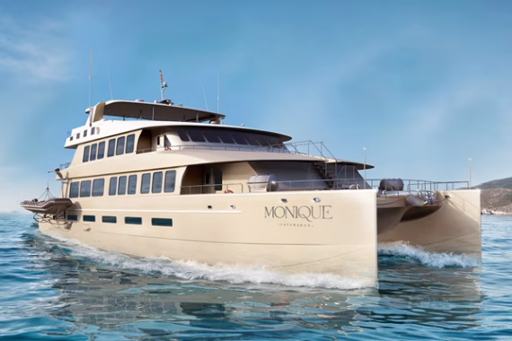 monique-galapagos-catamaran-exterior-side-angle-600x400