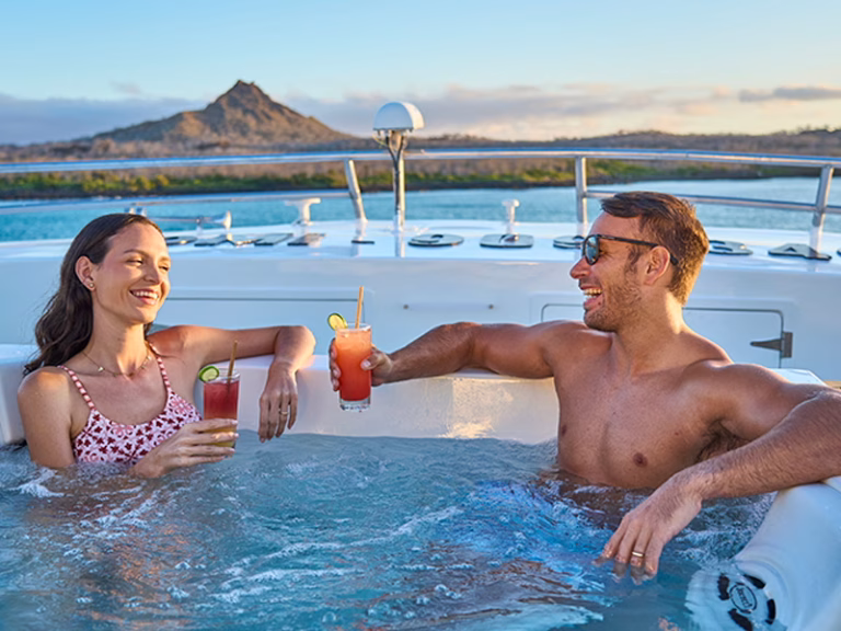 Monserrat Yacht-Galapagos-Jacuzzi 3